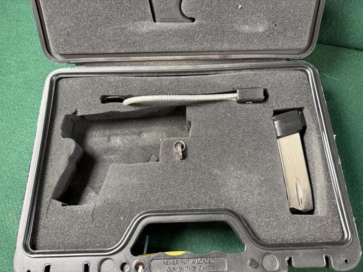 springfield-xd-40-sub-compact-40-s&w-pistol-image-13