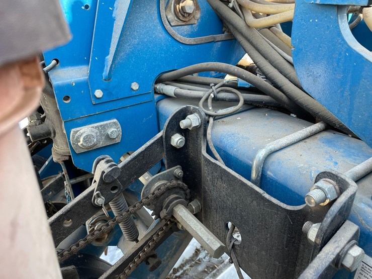 2008-kinze-3200-image-11