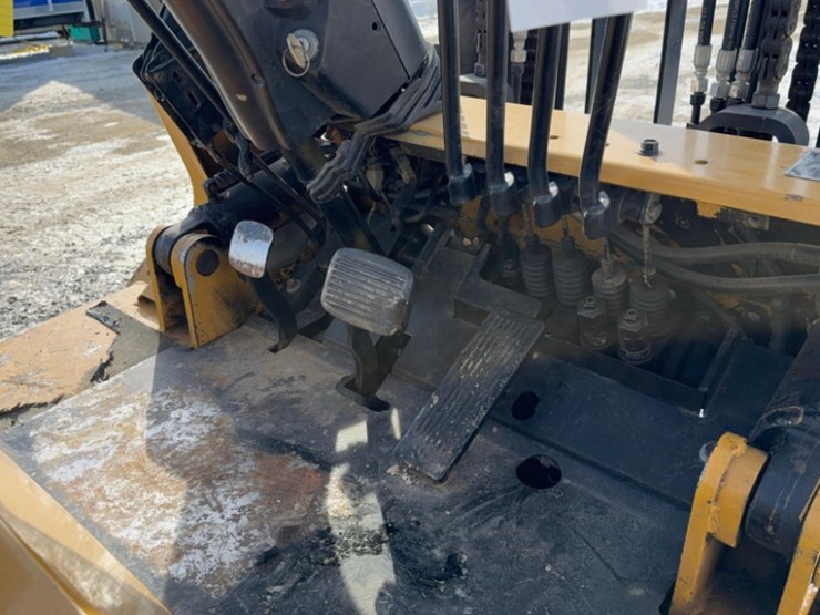 caterpillar-gp40-image-4