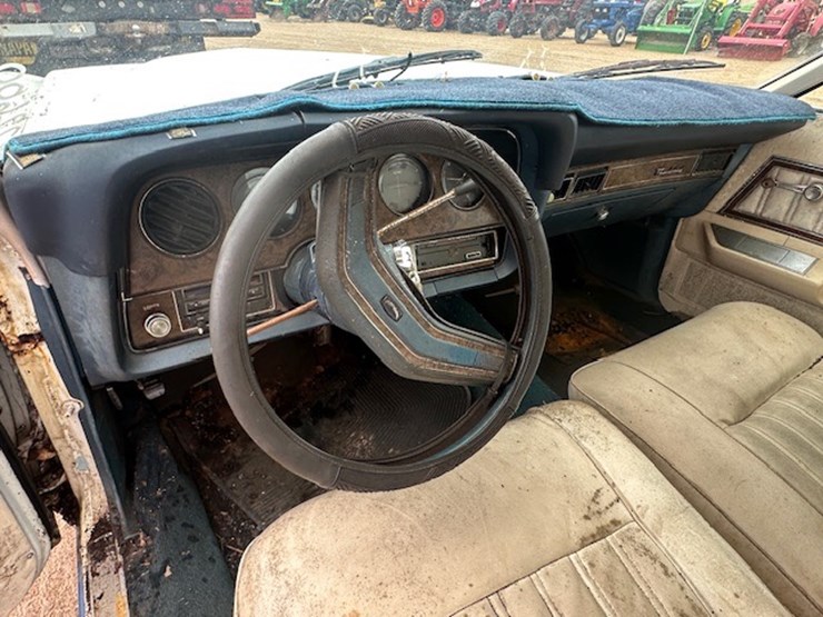 #22600-•-1978-ford-thunderbird-|-for-parts-&-repairs-only-image-26