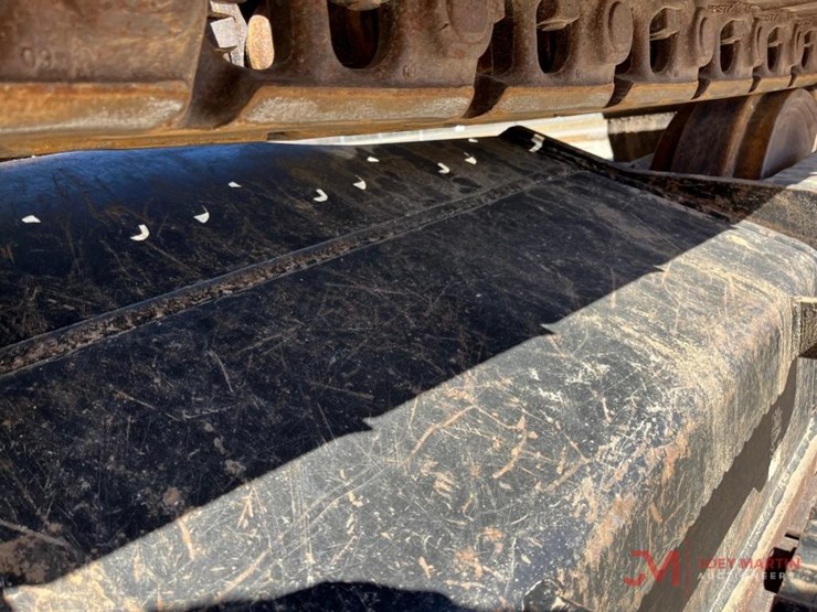 2019-caterpillar-320-image-10