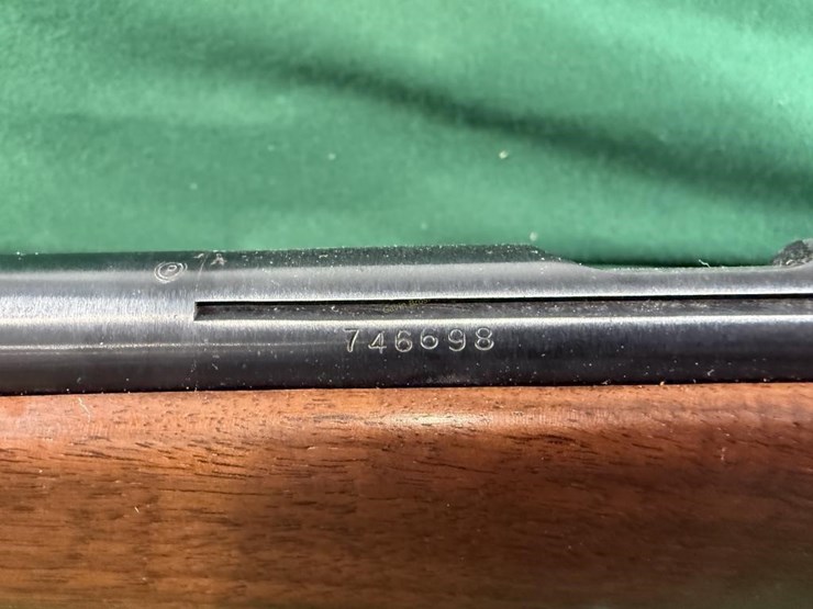 mossberg-mdl.144lsb-22lr-rifle-image-12