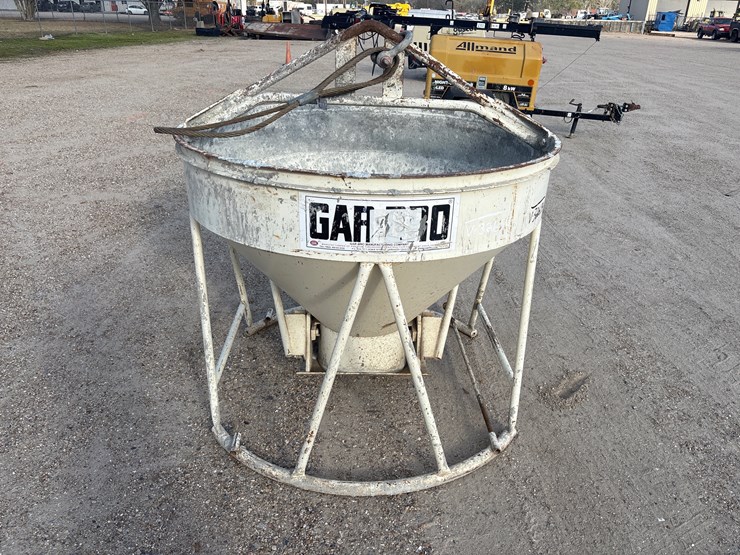 #5352-•-gar-bro-concrete-bucket-image-1