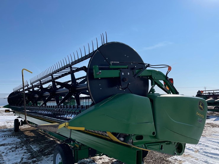 2014-john-deere-640-image-1