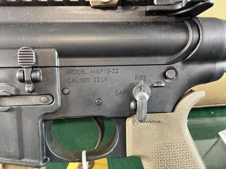 smith-&-wesson-m&p15-22-22lr-rifle-image-12