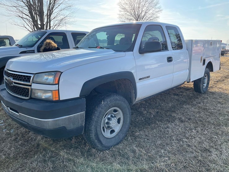 2006-chevrolet-2500-image-1