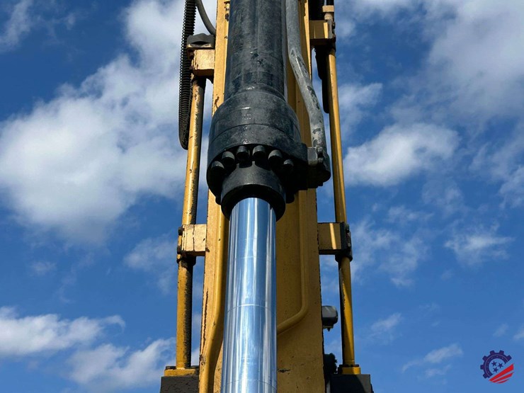 2017-caterpillar-318fl-image-38