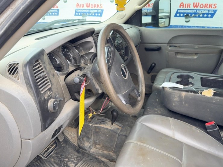 2014-gmc-2500-image-4