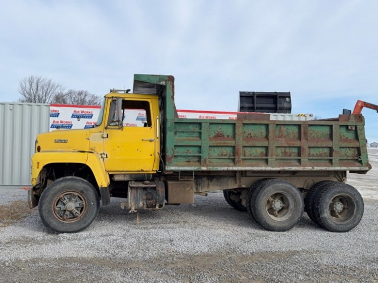 1987-ford-l8000-image-1