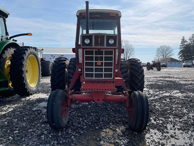 tag-#312,-1981-ih-886-diesel-tractor-image-22