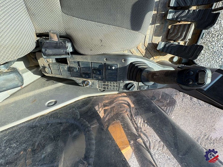 2012-volvo-ec140dl-image-51