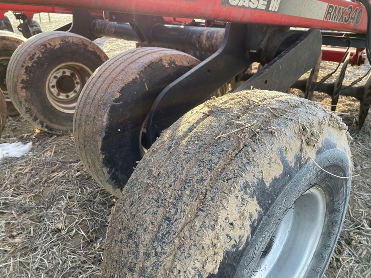 case-ih-340-image-14