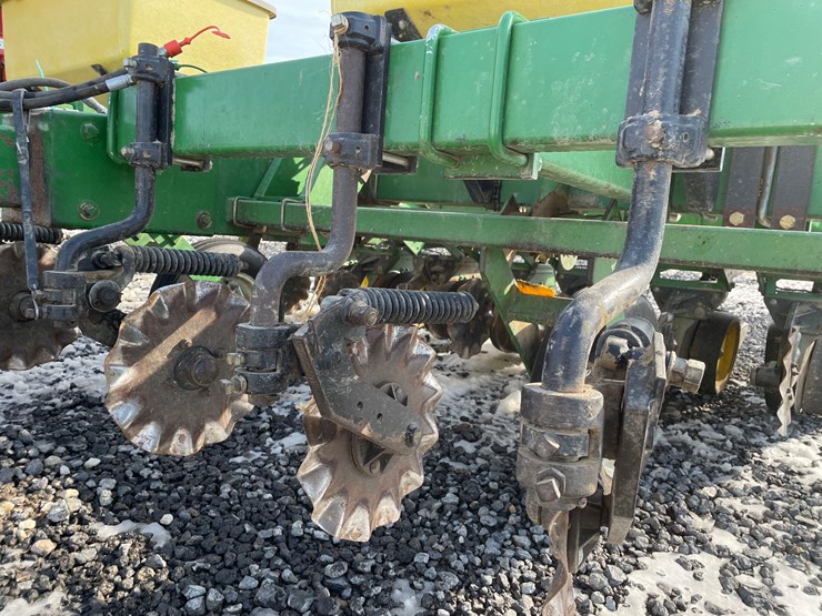 john-deere-7000-image-6