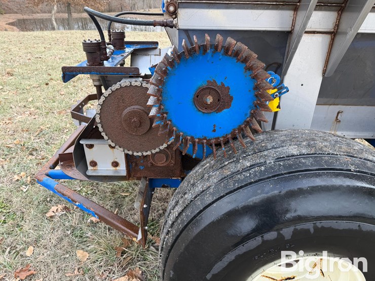 2013-doyle-t/a-8-ton-304-stainless-hopper-fertilizer/lime-spreader-image-17