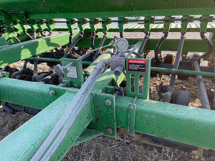 john-deere-750-image-6