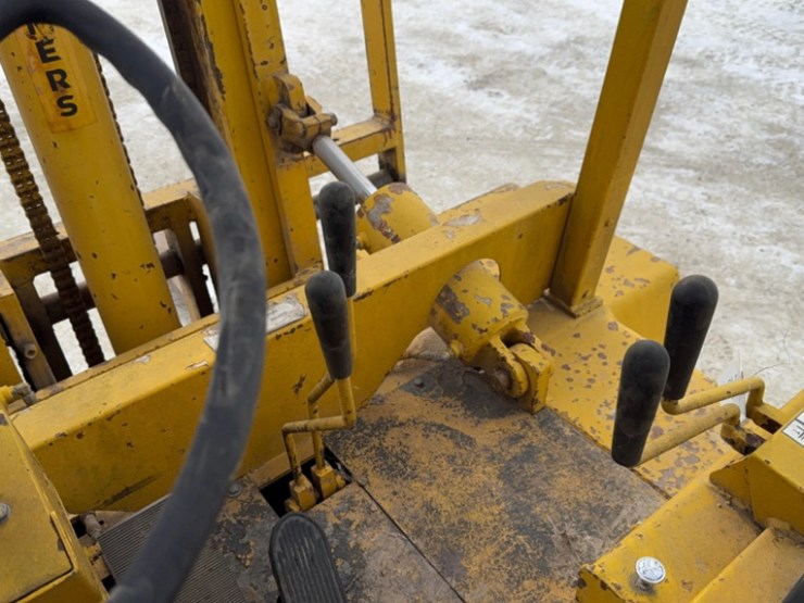 allis-chalmers-model-acp-120,-sn#-bcbo1181-gas-forklift-6665hrs-12,000lb-capacity-96"-forks-image-22