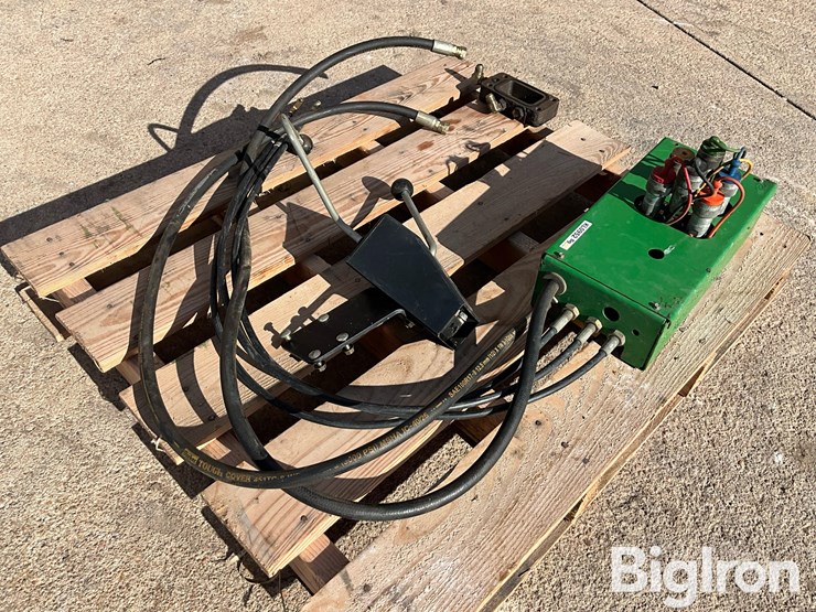 john-deere-hydraulic-loader-valve-&-joystick-control-w/-power-beyond-block-image-3