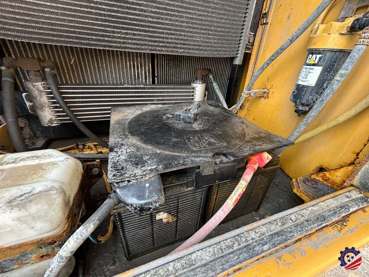 2017-caterpillar-318fl-image-85