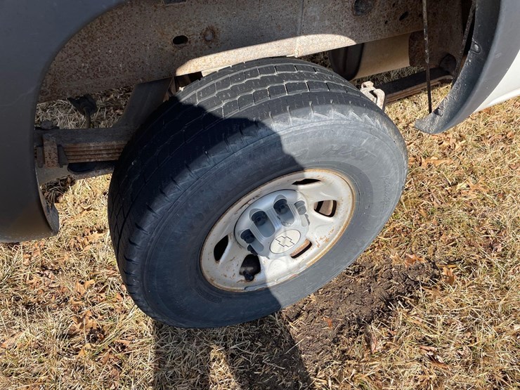 2007-chevrolet-3500-image-9