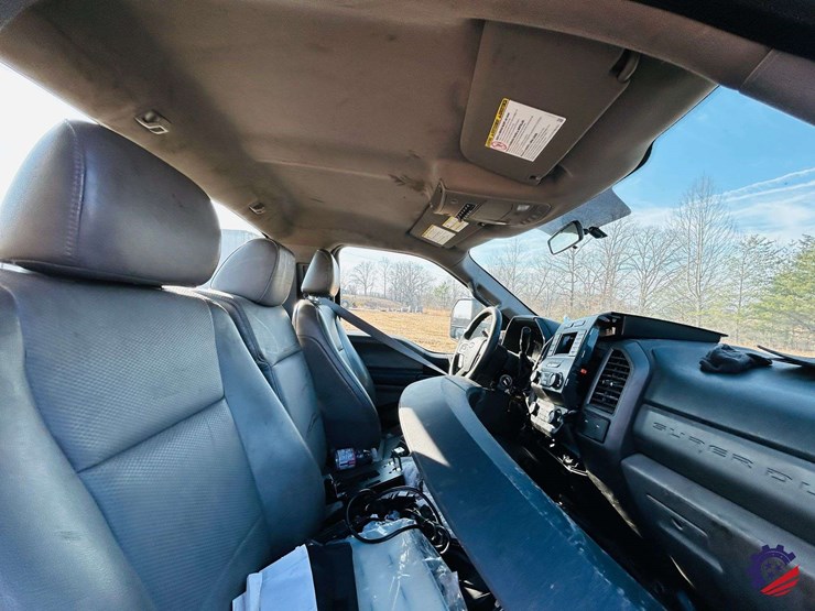 2018-ford-f550-image-33