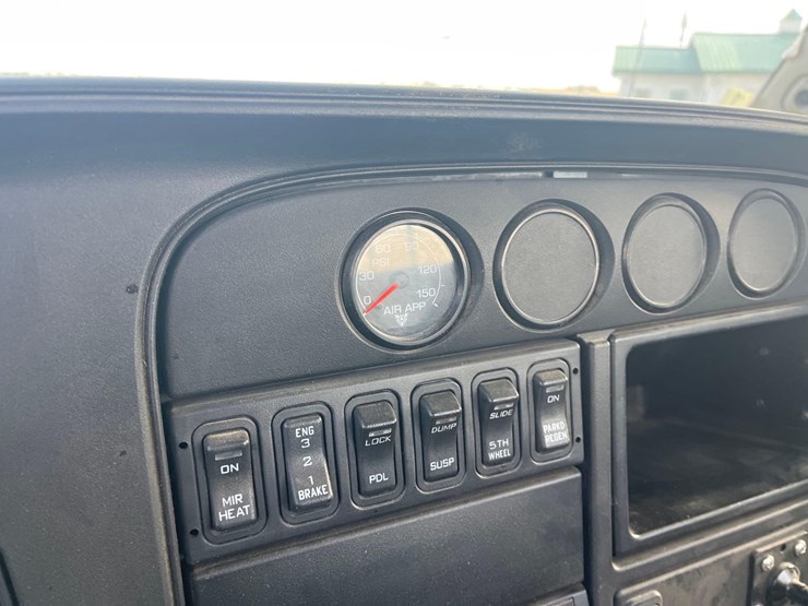 2015-international-prostar-image-52