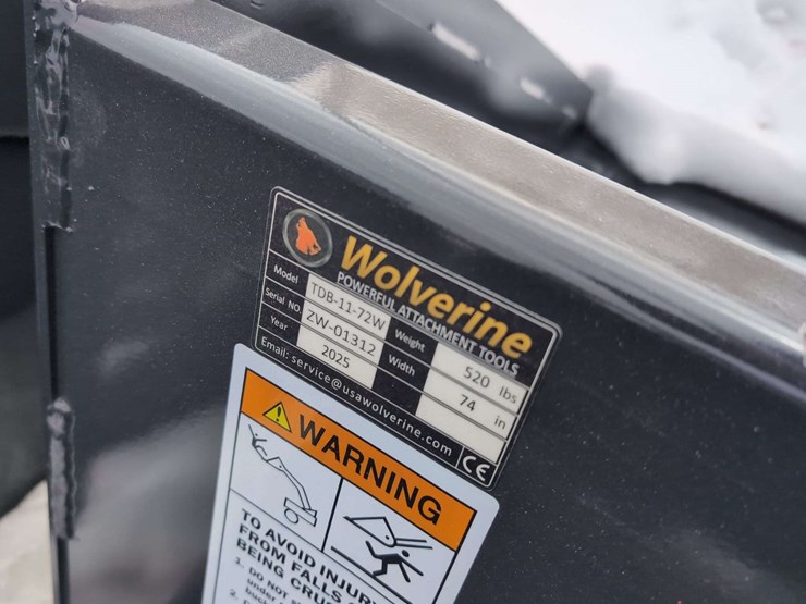 (1)-wolverine-72"-skid-steer-track-duty-bucket-tdb-11-72w-image-4