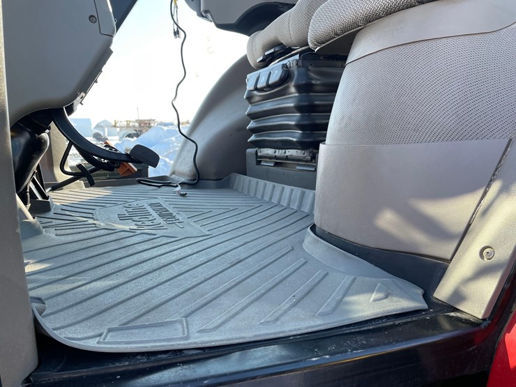 2013-case-ih-magnum-235-image-20