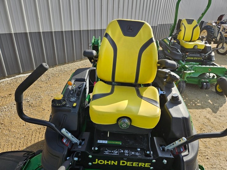 2021-john-deere-z960m-image-10