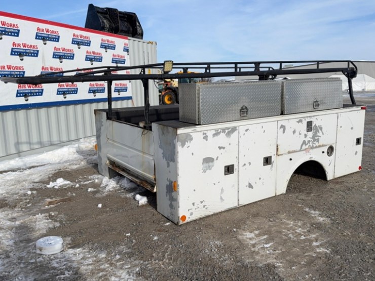 omaha-truck-bed-w/-ladder-rack-image-12