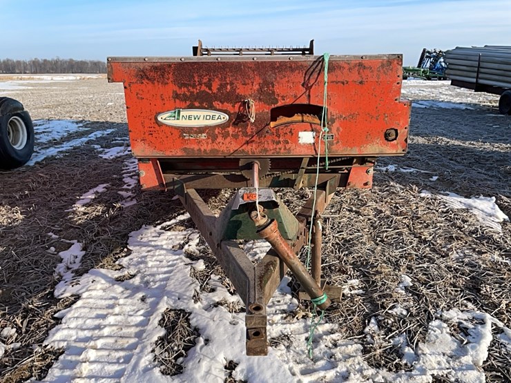 tag-#502,-ni-tandem-axle-manure-spreader-image-14