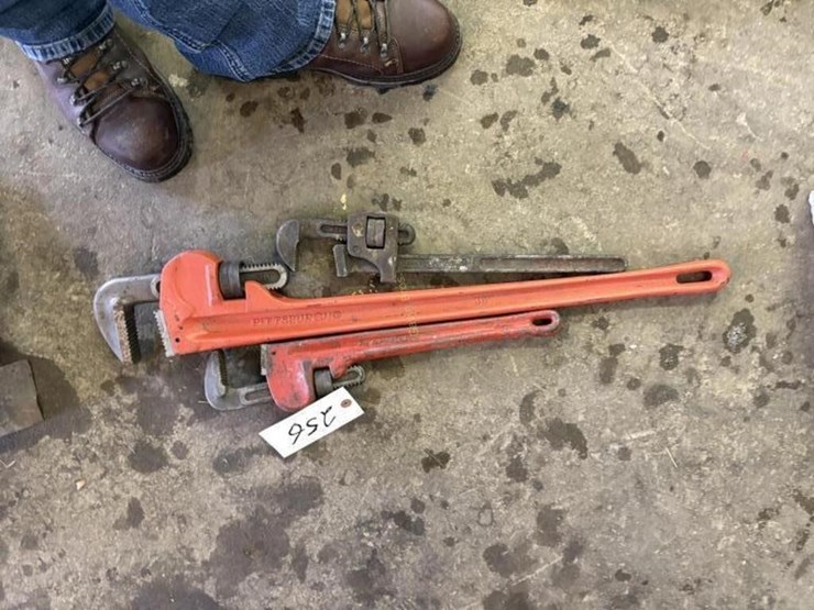 3-pipe-wrenches-image-2