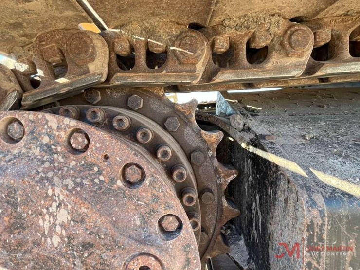 2019-caterpillar-320-image-9