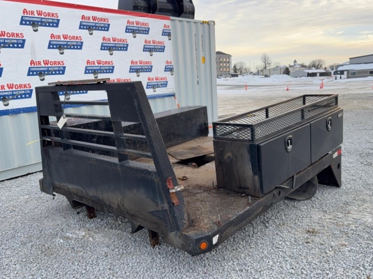 buyer's-products-bbe-black-8'-truck-bed-w/-tool-boxes,-safety-flasher-on-top-image-11