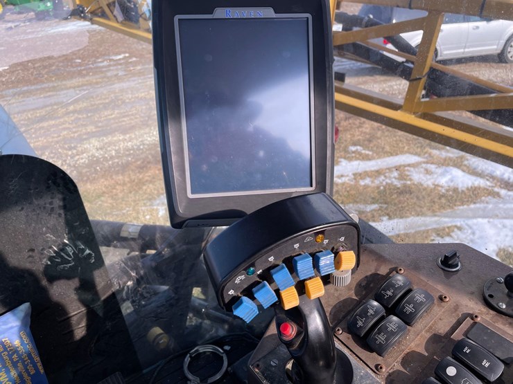 tag-#186,-2009-gvm-6215-self-propelled-sprayer-image-21