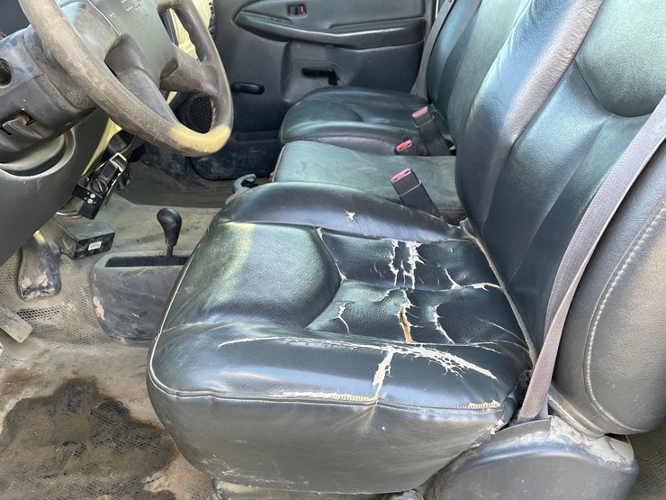 2006-chevrolet-2500-image-19