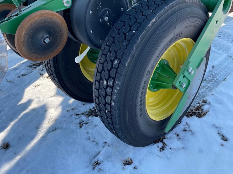 john-deere-1790-ccs-image-11