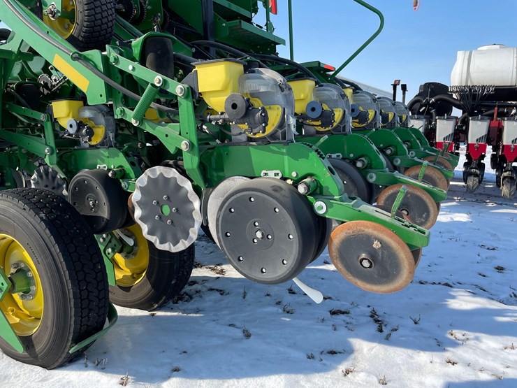 john-deere-1790-ccs-image-8