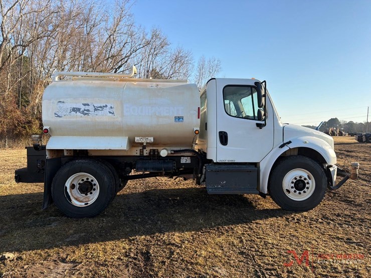 2017-freightliner-water-truck-image-2