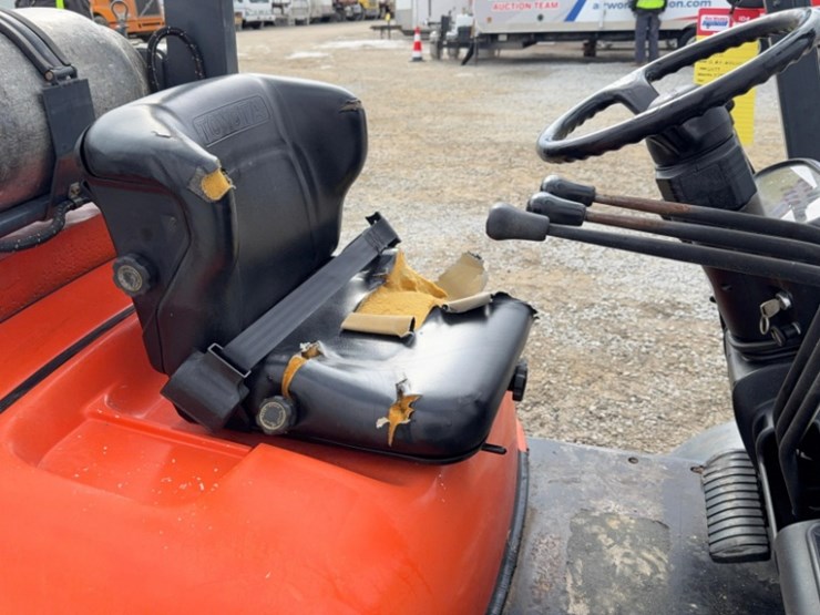 toyota-fork-lift-propane-42"-forks,-2mast,-4410cap.,-model-42-gf-gc420,-sn#60155,-solid-tires-image-10