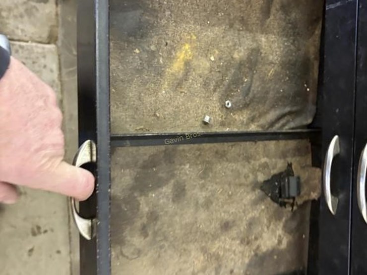 john-deere-tool-box-image-3