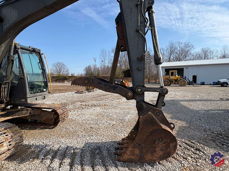 2012-volvo-ec140dl-image-21