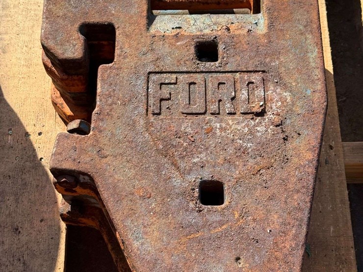 (4)-ford-suitcase-weights-image-1