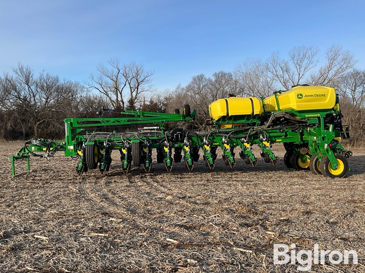 2024-john-deere-1775nt-image-8