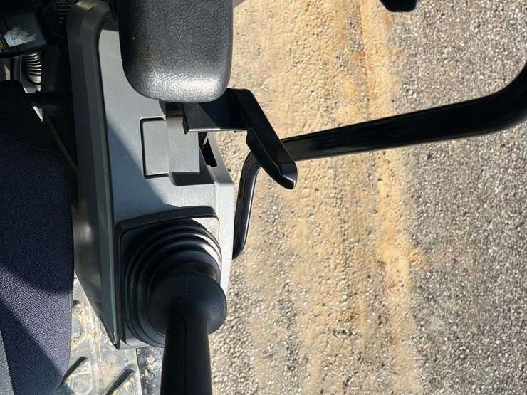 2018-caterpillar-326fl-image-110