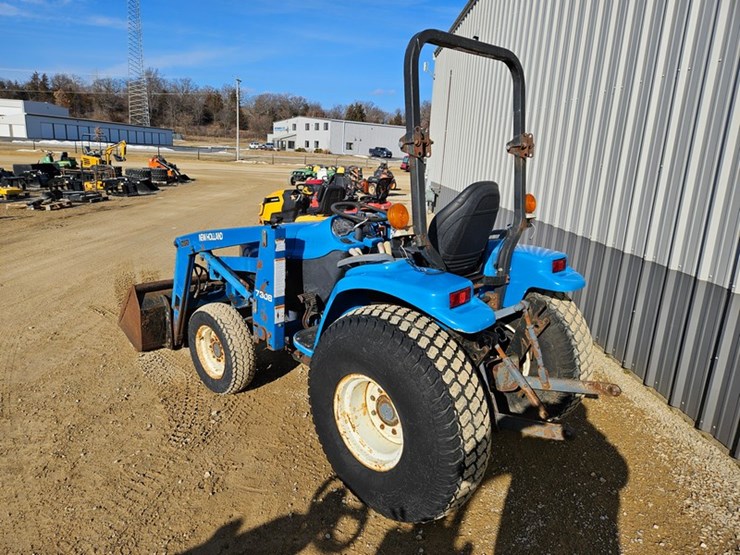 #165-•-new-holland-1630t-tractor-&-7308-loader-image-3