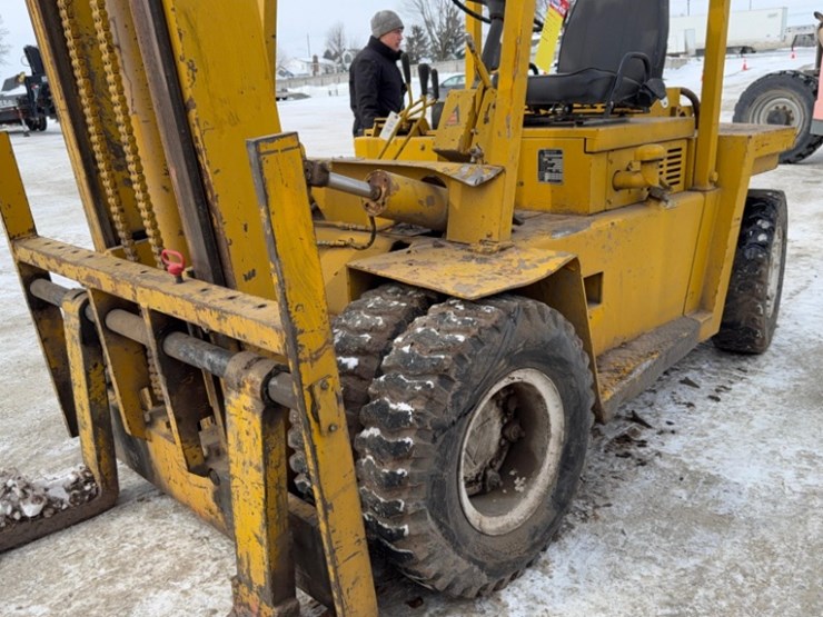 allis-chalmers-model-acp-120,-sn#-bcbo1181-gas-forklift-6665hrs-12,000lb-capacity-96"-forks-image-14