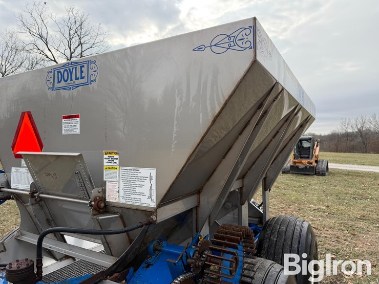 2013-doyle-t/a-8-ton-304-stainless-hopper-fertilizer/lime-spreader-image-18