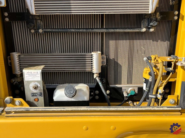 2018-caterpillar-326fl-image-62