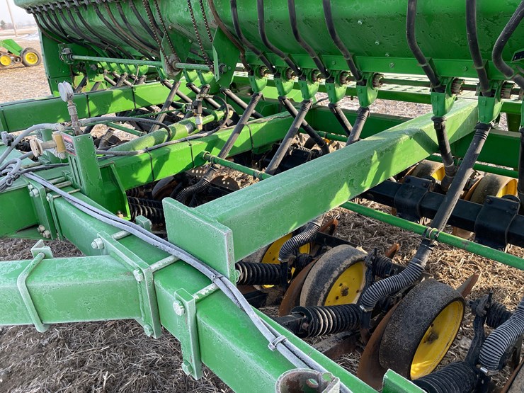 john-deere-750-image-6