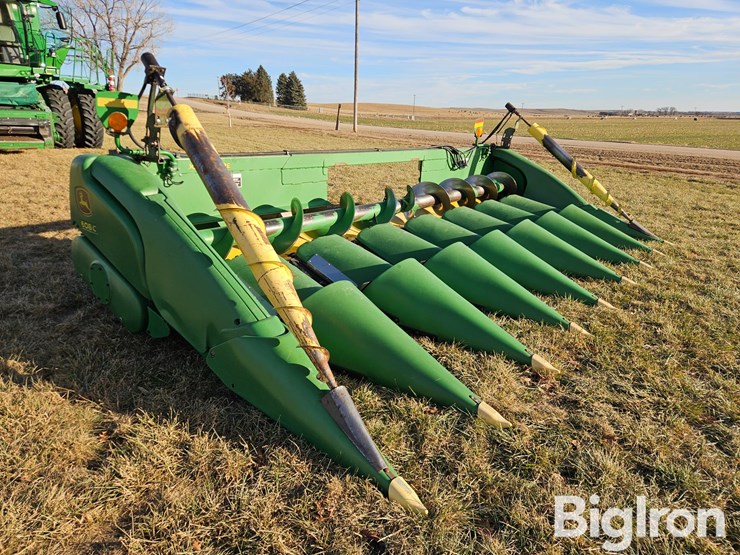 2008-john-deere-608c-image-3